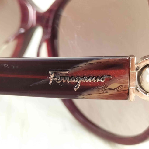 サルヴァトーレフェラガモ Salvatore Ferragamo グラデーションサングラス レディース