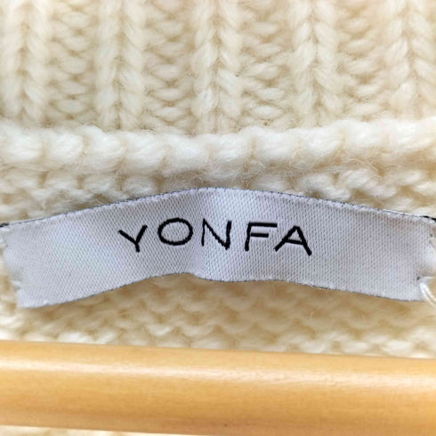 ヨンファ YONFA ケーブル編みクロップドセーター レディース