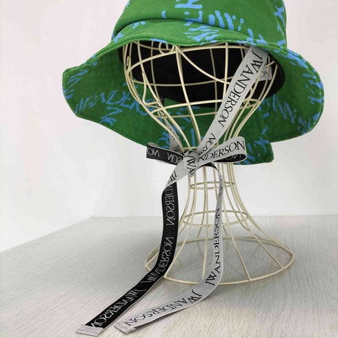 ジェイダブリューアンダーソン JW ANDERSON Logo Grid Asymmetric Bucket Hat メンズ 60