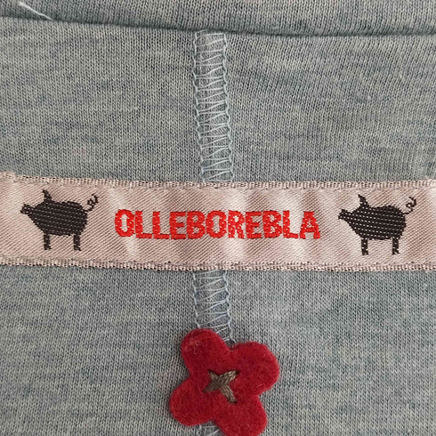 アルベロベロ OLLEBOREBLA オレボレブラ 顔料プリント de suis heureux de vous aimer フラワー ビジュー装飾 ハイネック長袖カットソー レディース