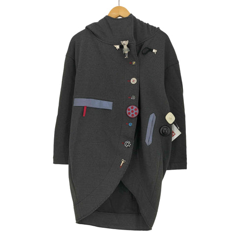 アルベロベロ OLLEBOREBLA オレボレブラ ブタさん 相違ボタンデザイン ボンディング フーデット ハーフ コート レディース