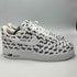 ナイキ NIKE AIR FORCE 1 '07 QS All Over Logo エアフォースワン クイックストライク ローカット スニーカー メンズ JPN:27.5