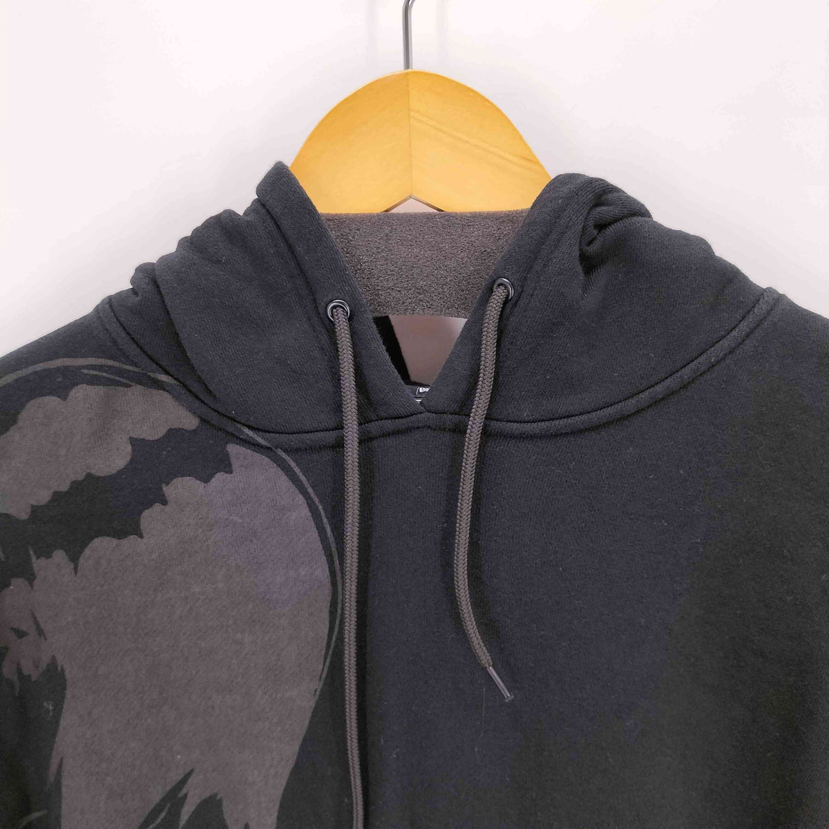 グラウンドワイ Ground Y キャラクターデザインフーディ メンズ JPN：L