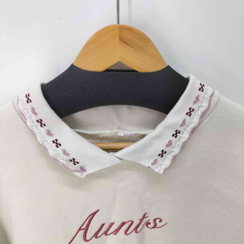 Aunts are special 刺繍 襟フリル スウェット レディース