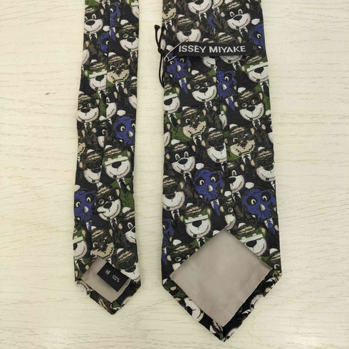 イッセイミヤケ ISSEY MIYAKE シルク キャラクタープリント ネクタイ メンズ