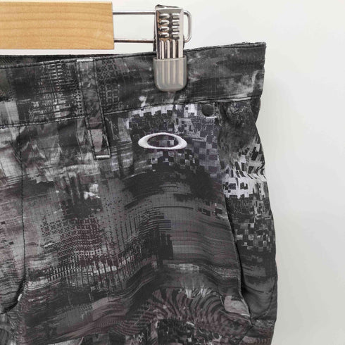 オークリー OAKLEY スカルロゴ刺繍総柄ハーフパンツ メンズ 34inch