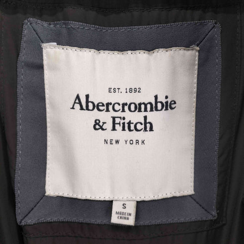 アバクロンビーアンドフィッチ Abercrombie & Fitch 裾ロゴ刺繍ダウンコート レディース S