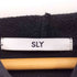 スライ SLY LOGO CROPPED HOODIE レディース FREE