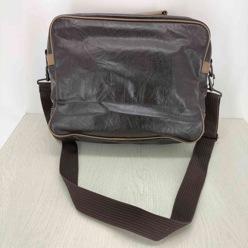 レザーショルダーバッグ メンズ