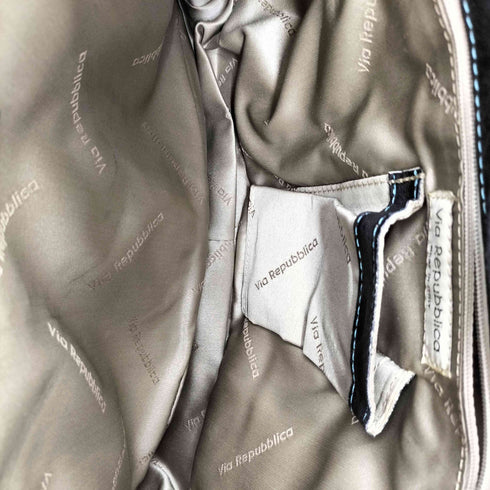 via repubblica イタリア製 スタッズ Dカン レザー ハンド バッグ レディース