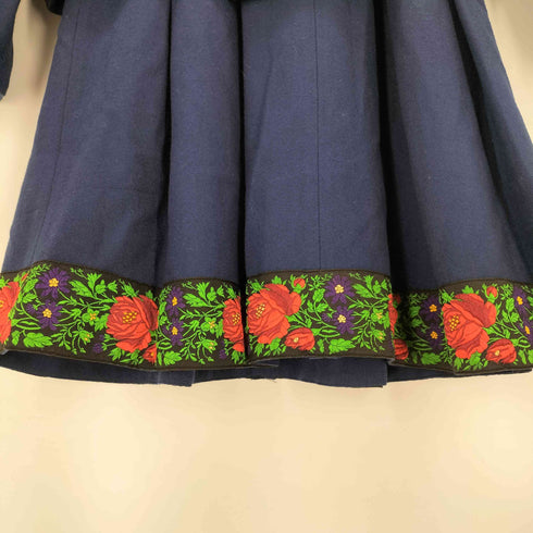 Blumarine バラモチーフ ノーカラープリーツセットアップ レディース 40