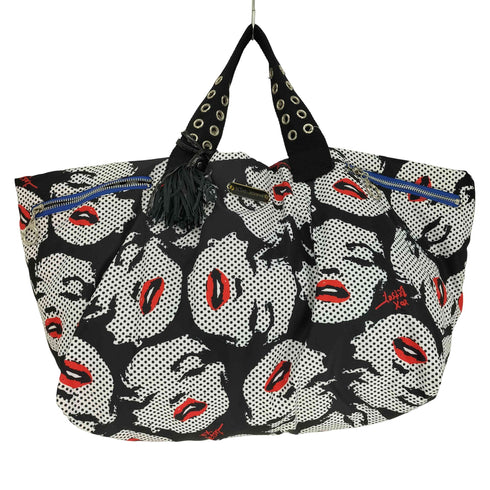 Betsey Johnson 総柄 顔 ガールプリント 裏地ヒョウ柄 唇 フリンジ チャーム付 トート バッグ レディース