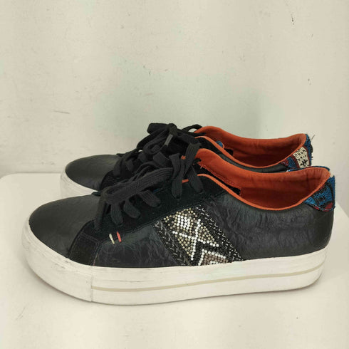 デシグアル Desigual エスニックモチーフのレディース厚底スニーカー メンズ 37