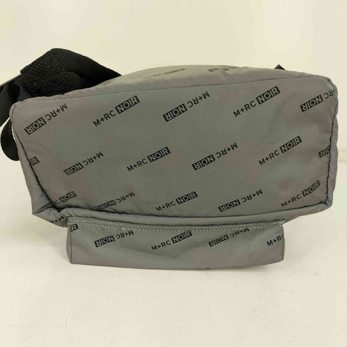 マルシェノア M+RC NOIR ロゴプリント エナメル バックパック メンズ ONE SIZE