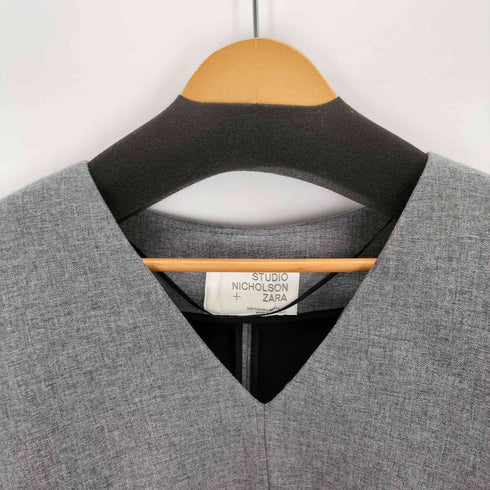 ザラ ZARA BOXY FIT Vネックカットソー レディース M-L