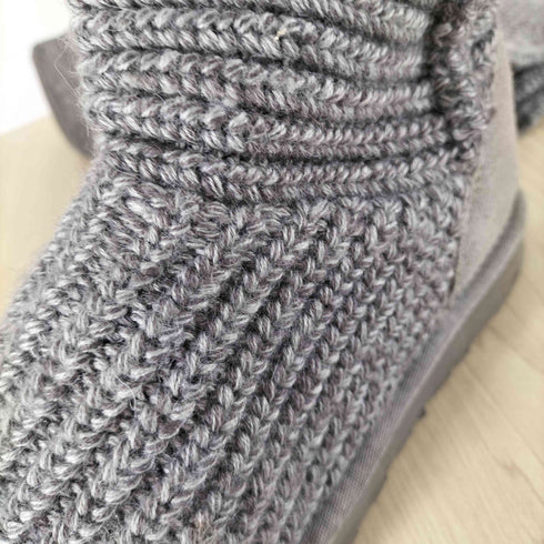 アグ UGG クラシックカーディーニットブーツ レディース 24cm