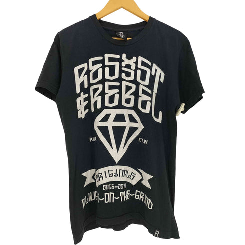 RESIST REBEL プリント クルーネックTシャツ メンズ