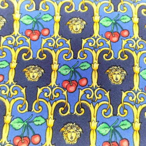 ジャンニヴェルサーチ GIANNI VERSACE メデューサ 総柄シルクネクタイ メンズ