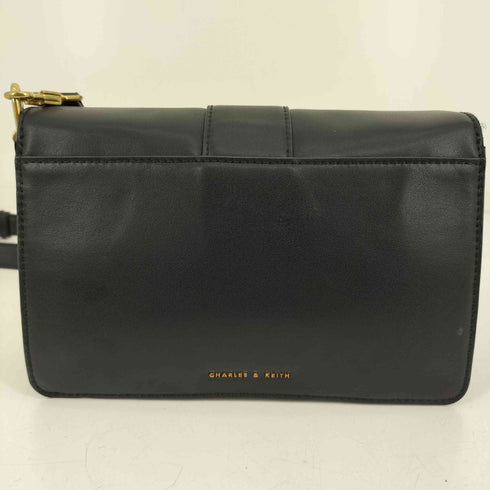 チャールズアンドキース CHARLES&KEITH メタリック アクセント ショルダーバック レディース