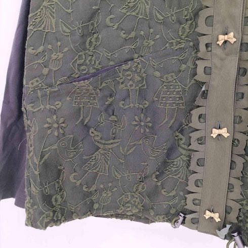 アルベロベロ OLLEBOREBLA オレボレブラ ブタさん 刺繍 袖切替 リボンボタン レース フーデットジャケット 裾ドローコード レディース