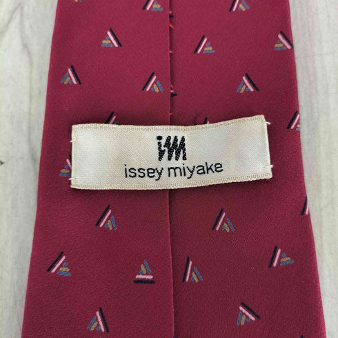 イッセイミヤケ ISSEY MIYAKE レジメンタルストライプ柄切替シルクネクタイ メンズ