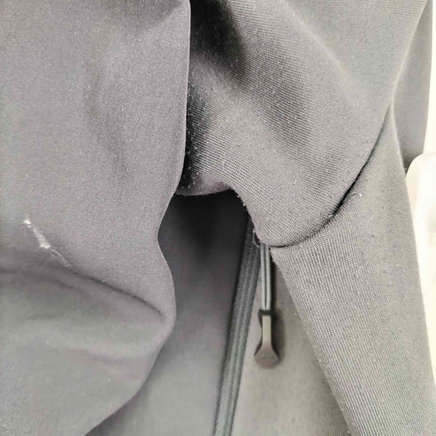 QUECHUA ストレッチシェルジップアップパーカー レディース import:M