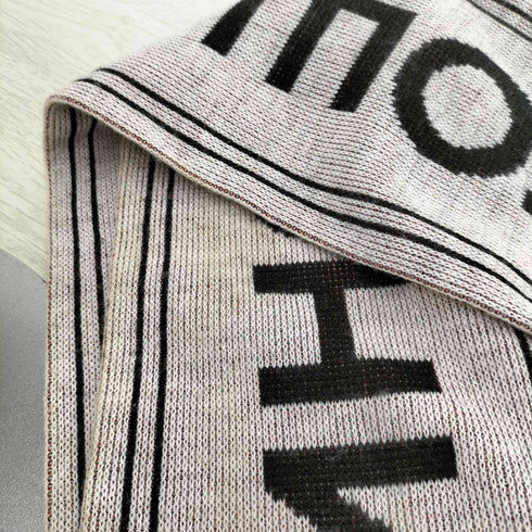 ゴーシャラブチンスキー Gosha Rubchinskiy ロゴプリントスカーフ メンズ