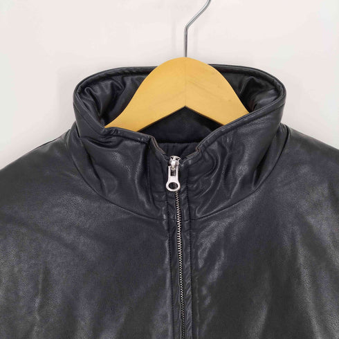 ファーファット FAFATT 裏地キルティング スタンドネック ハーフジップ フェイクレザー プルオーバー ベスト メンズ