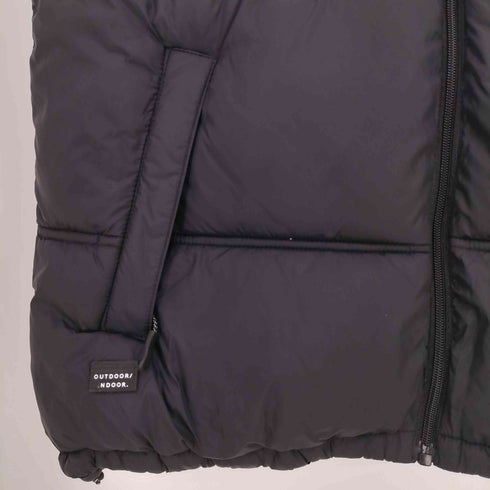 ザラ ZARA zaradnwr 裾ドローコード 中綿ナイロンベスト メンズ import:M