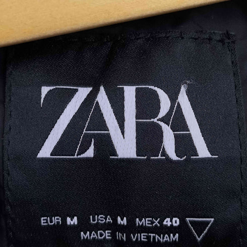 ザラ ZARA zaradnwr 裾ドローコード 中綿ナイロンベスト メンズ import:M