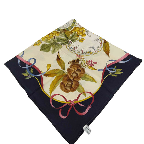 サルヴァトーレフェラガモ Salvatore Ferragamo 大判 フルーツ柄 シルクスカーフ レディース