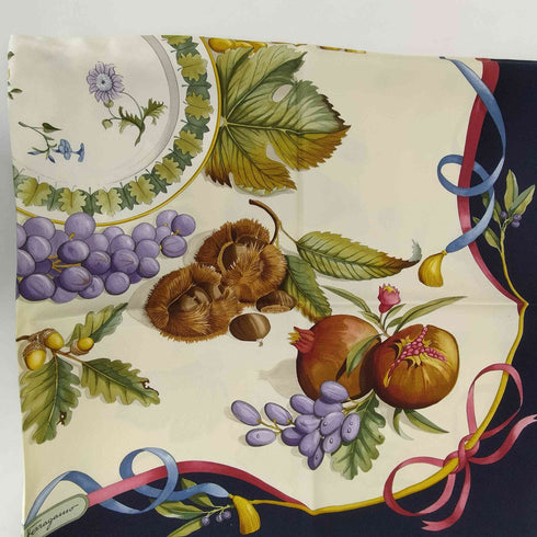 サルヴァトーレフェラガモ Salvatore Ferragamo 大判 フルーツ柄 シルクスカーフ レディース