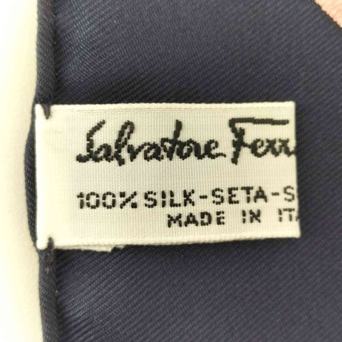 サルヴァトーレフェラガモ Salvatore Ferragamo 大判 フルーツ柄 シルクスカーフ レディース