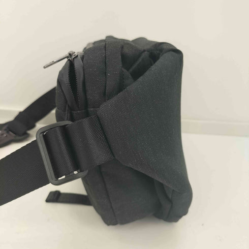 {{NIID}}URBANATURE Radiant R0 Plus Sling Bag ボディバッグ メンズ