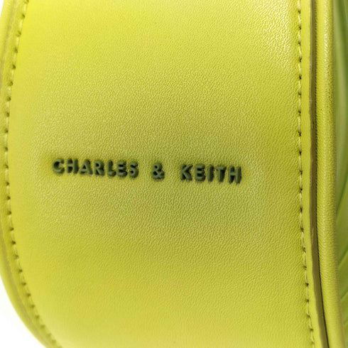 チャールズアンドキース CHARLES&KEITH アクリルチェーンハンドル ホーボーバッグ レディース