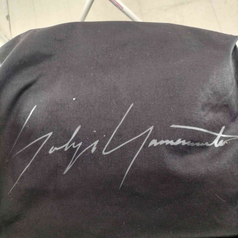 ヨウジヤマモト Yohji Yamamoto シグネチャーロゴキャンバスメッセンジャーバッグ メンズ