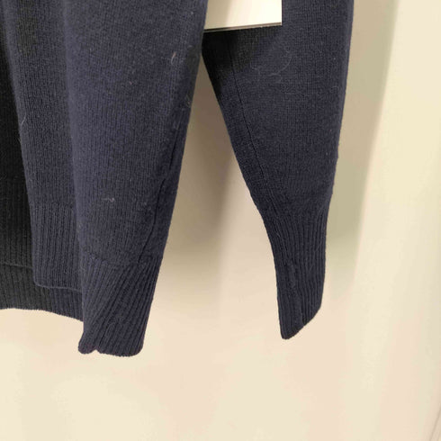 バーバリーズ BURBERRYS スコットランド製 ピュア ラムウール100% ワンポイント Vネックニット メンズ UK:38