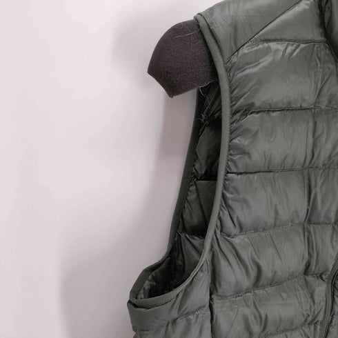 ユニクロ UNIQLO ウルトラライトダウンベスト メンズ JPN:S