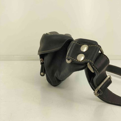 DAYS ART ロゴ刻印 レザー フック ボディバッグ メンズ