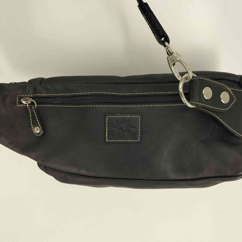 DAYS ART ロゴ刻印 レザー フック ボディバッグ メンズ