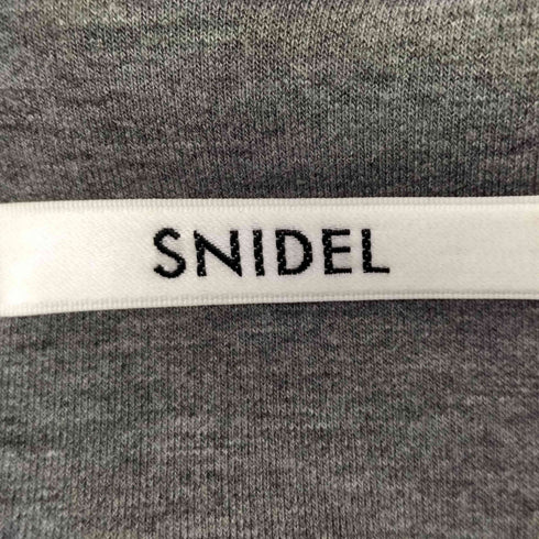 スナイデル snidel エンボスロゴフーディー レディース