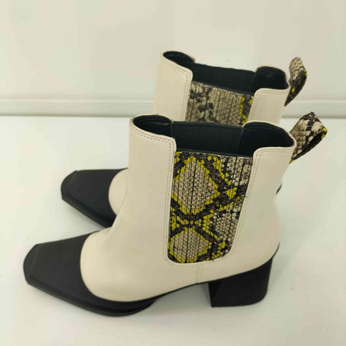 チャールズアンドキース CHARLES&KEITH Glossy Finish Chelsea Boots グロッシー フィニッシュ チェルシー ブーツ レディース 38