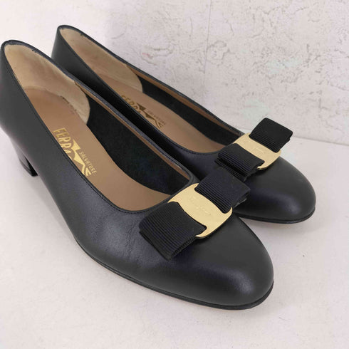 サルヴァトーレフェラガモ Salvatore Ferragamo イタリア製 VARA レザーパンプス レディース 6 1/2