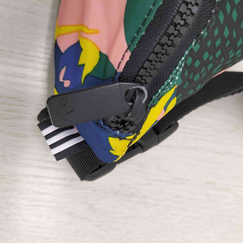 アディダスオリジナルス adidas Originals HER STUDIO LONDON ロゴプリント 総柄ボディバッグ メンズ