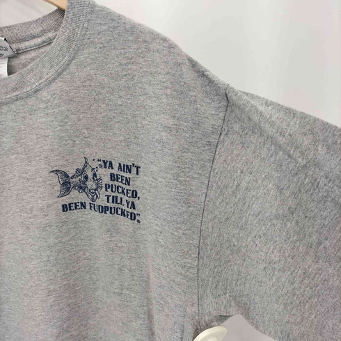FUDPUCKERS BEACHSIDE BAR&GRILL プリントTシャツ メンズ JPN:L