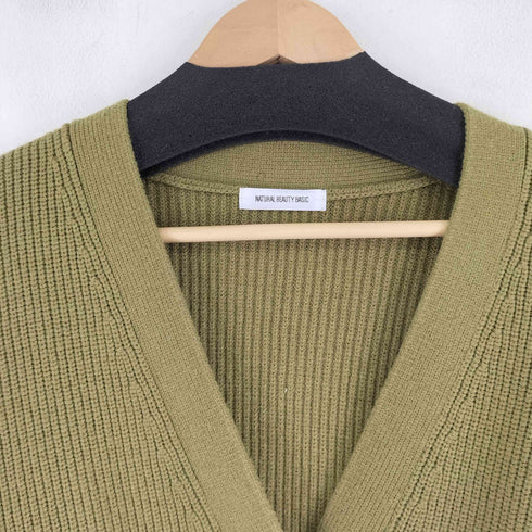 ナチュラルビューティーベーシック NATURAL BEAUTY BASIC ゴールドボタンフォルムニットカーディガン レディース FR