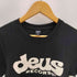 デウスエクスマキナ Deus Ex Machina DEUS RECORDS SMILE TEE プリント 半袖 Tシャツ メンズ import:M