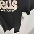 デウスエクスマキナ Deus Ex Machina DEUS RECORDS SMILE TEE プリント 半袖 Tシャツ メンズ import:M