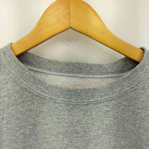 MOVIN ON WITHOUT YOU アーティストプリント クルーネックスウェット トレーナー メンズ