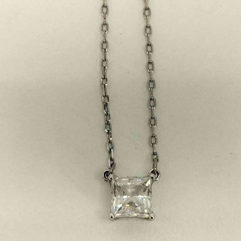 スワロフスキー SWAROVSKI ATTRACT スクエア ペンダント ネックレス レディース